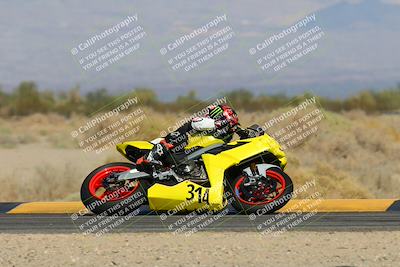 media/Oct-19-2024-CVMA (Sat) [[7df39c5a0d]]/Race 8- Formula 40 MW and LW/
